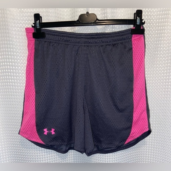 Under Armour Pants - Women’s Under‎ Armour gray pink heat gear sports shorts Sz medium
